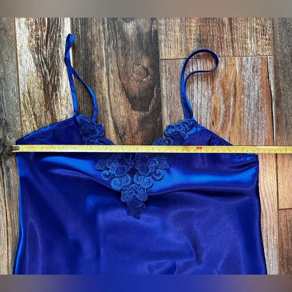 Lingerie Slip by Matilda of Turkey - Picture 2 of 3